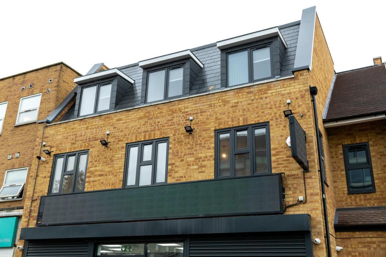 Cosy Flats Near Heathrow, Group Bookings Available With Parking Space 하운슬로우 외부 사진